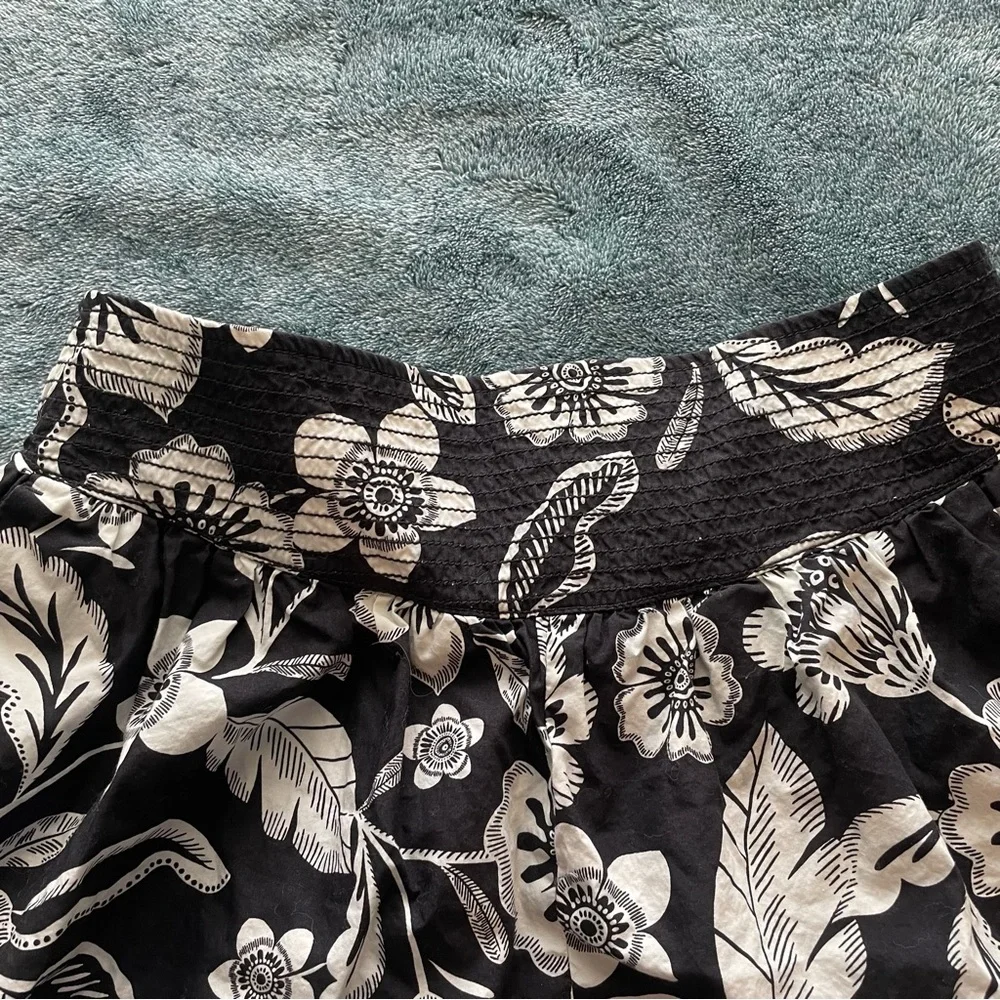 Maeve by Anthropologie Escape Floral Shorts‎ size 2 100% cotton
